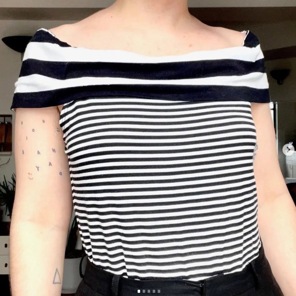 Vintage Joseph Ribkoff striped off shoulder top
